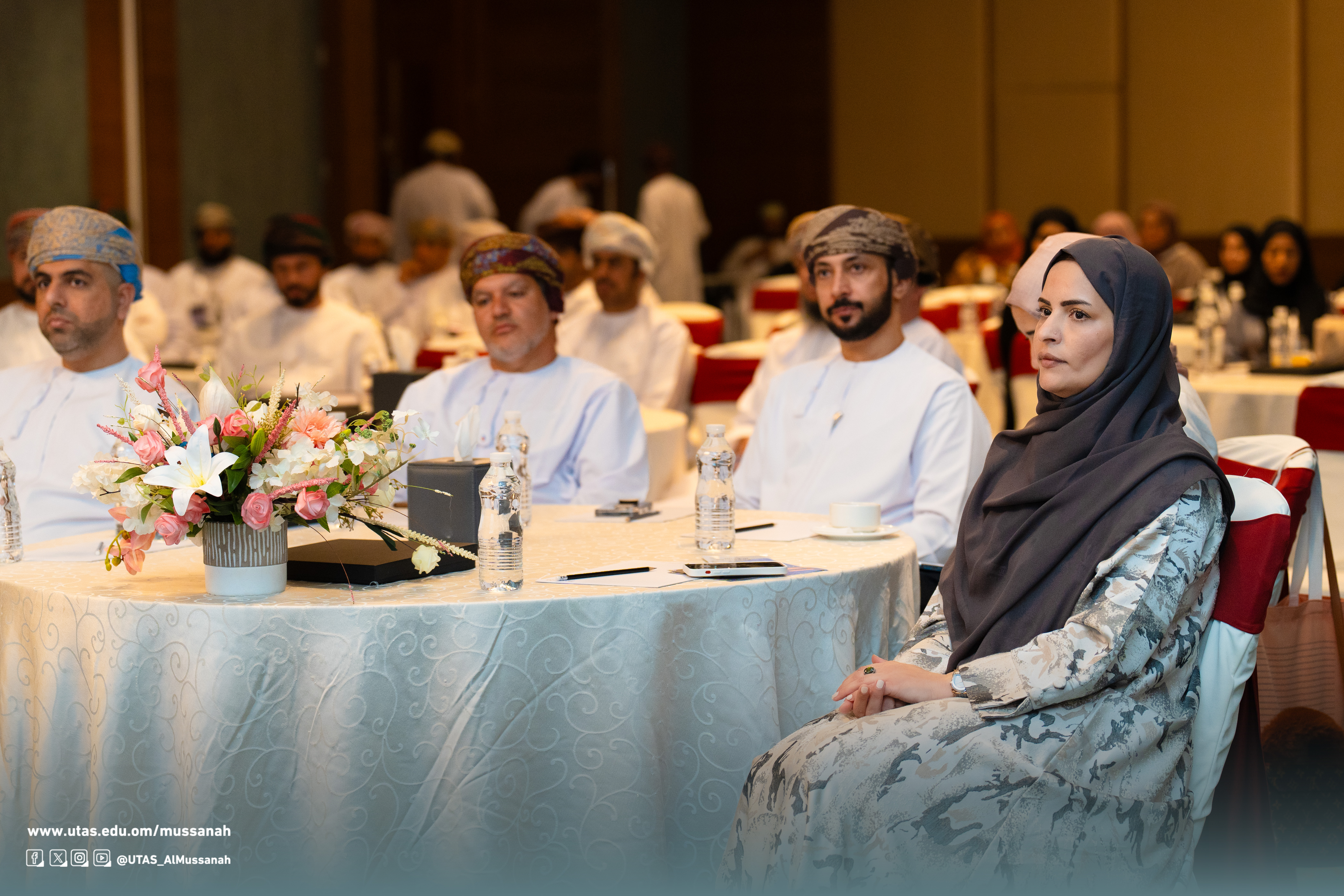 الملتقى الثاني لمكتبة جامعة التقنية والعلوم التطبيقية بالمصنعة    المكتبات ومؤسسات المعلومات في عصر الثورة الرقمية: ثورة الحاضر والمستقبل     (7)